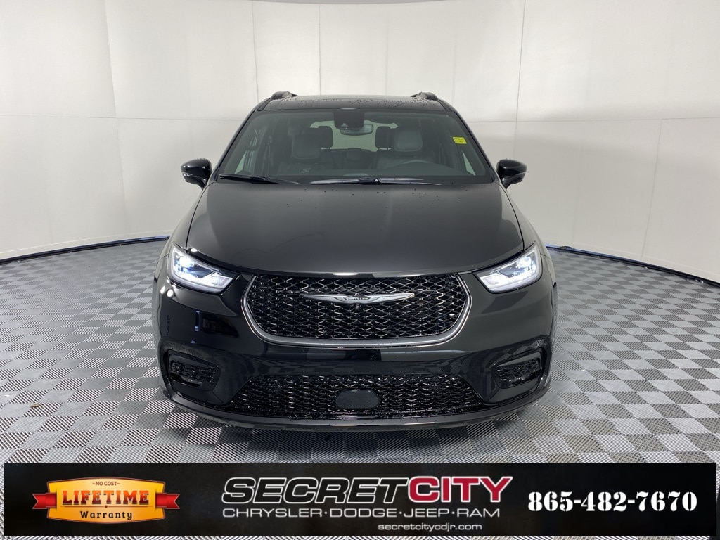 New 2026 Chrysler Pacifica SELECT Passenger Van