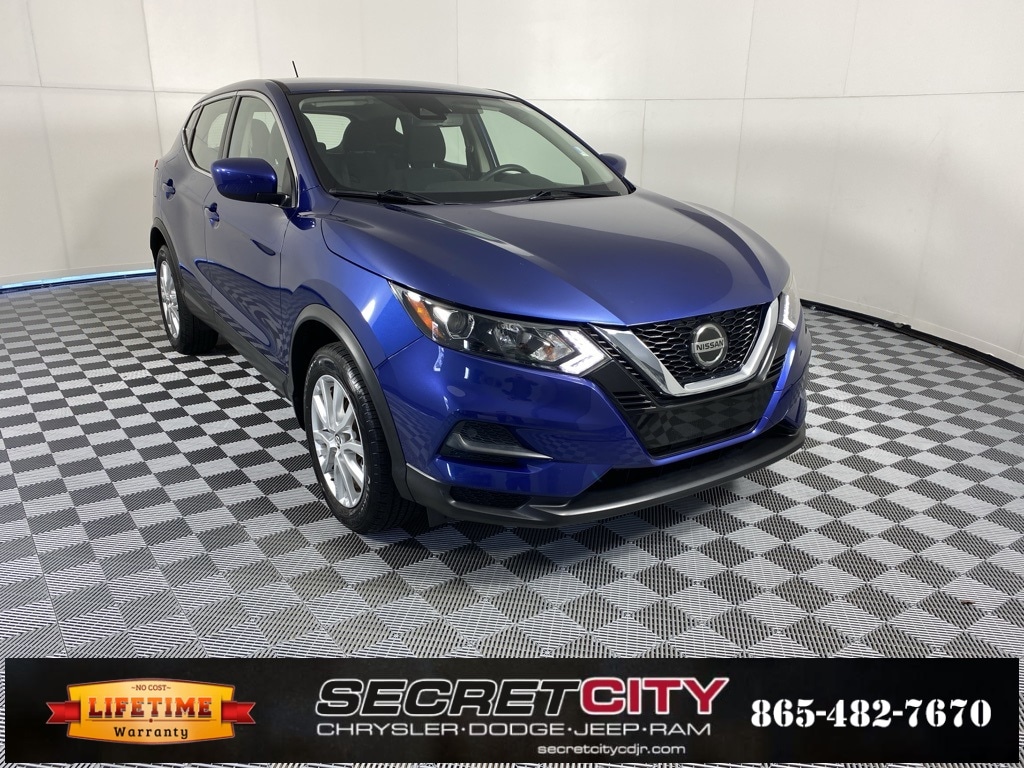 2021 Nissan Rogue Sport S's photo