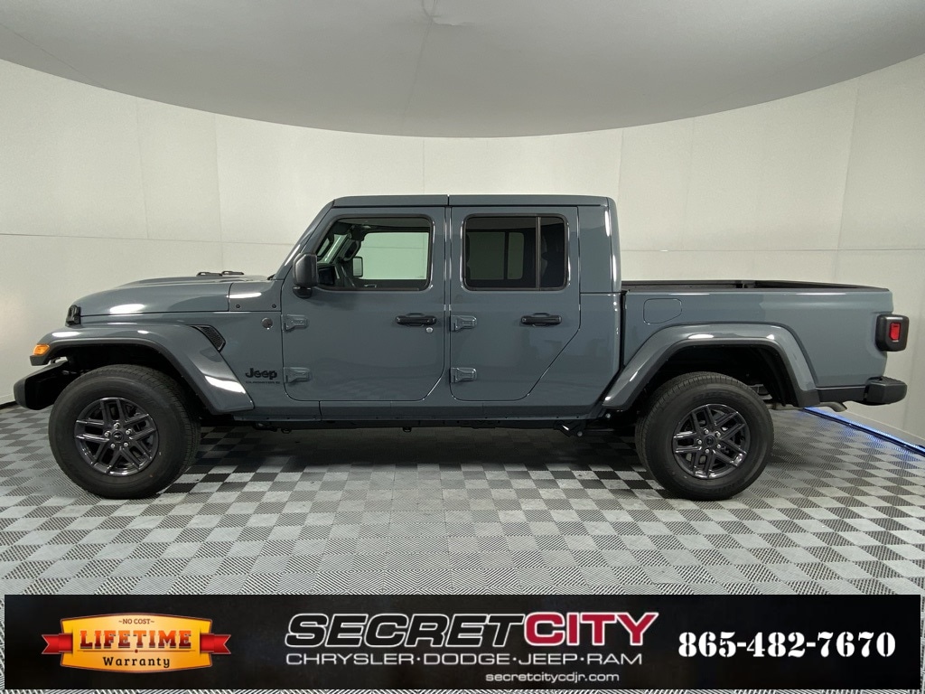 New 2025 Jeep Gladiator SPORT S 4X4 Pickup