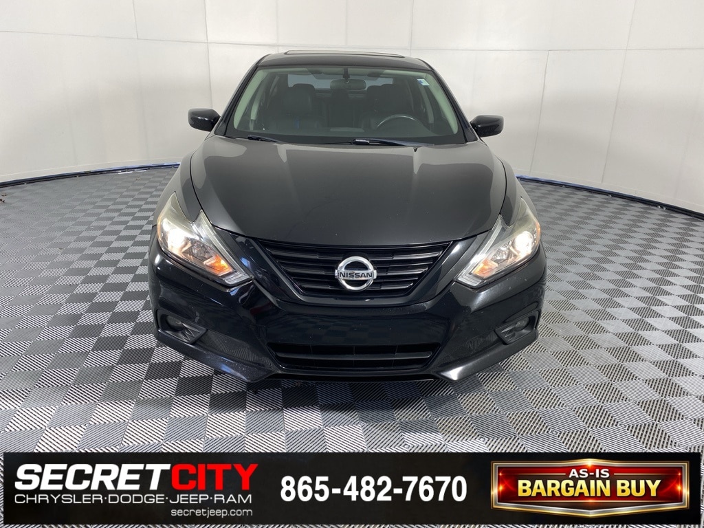 Used 2018 Nissan Altima SR with VIN 1N4AL3AP6JC270638 for sale in Oak Ridge, TN