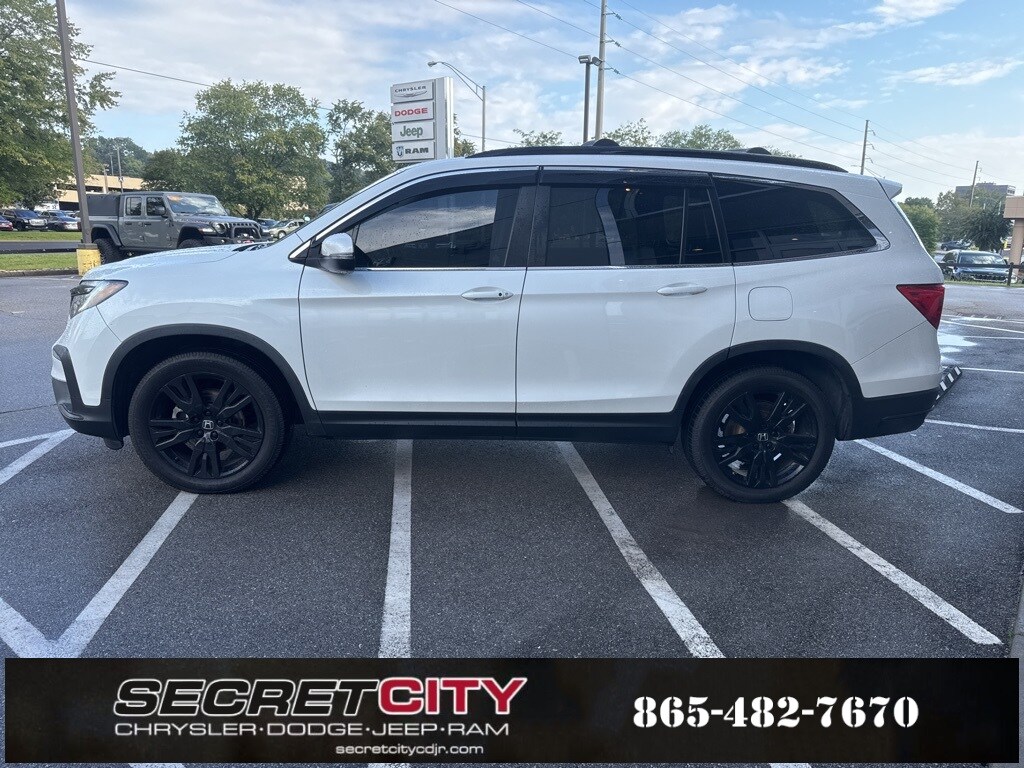 2021 Honda Pilot Special Edition photo 2