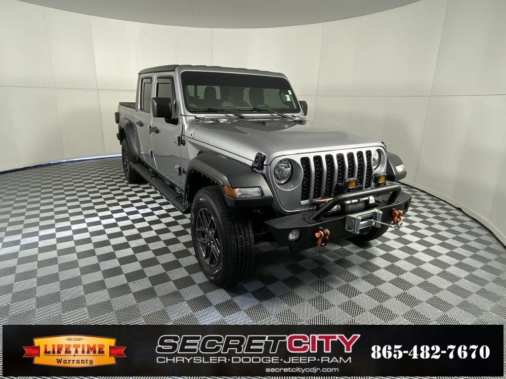 2020 Jeep Gladiator Truck 