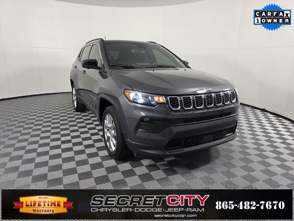 2024 Jeep Compass Latitude Lux's photo