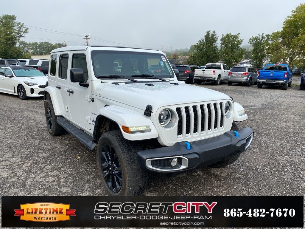 2023 Jeep Wrangler Sahara 4xe photo 3