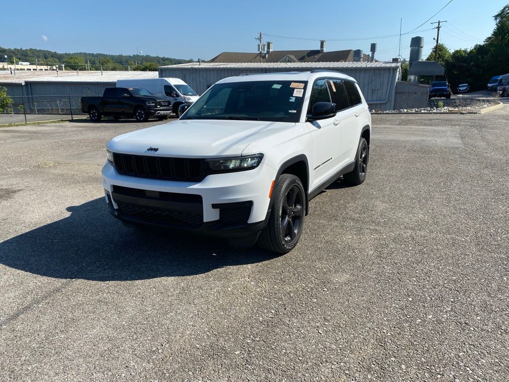 2023 Jeep Grand Cherokee L Laredo, Altitude