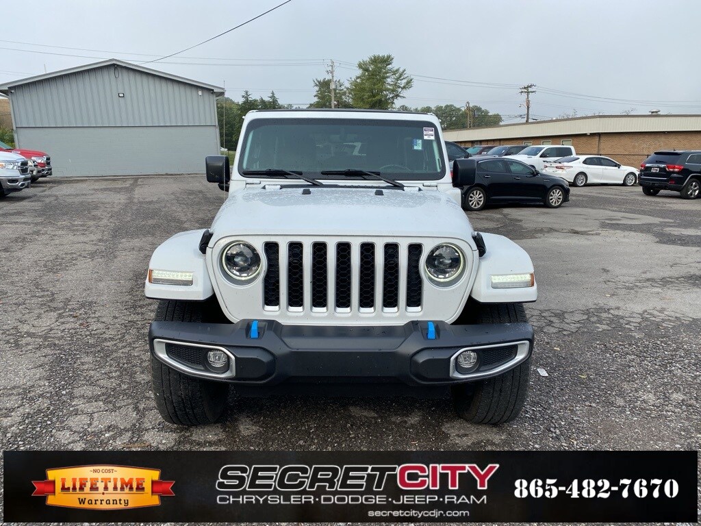 2023 Jeep Wrangler Sahara 4xe photo 2