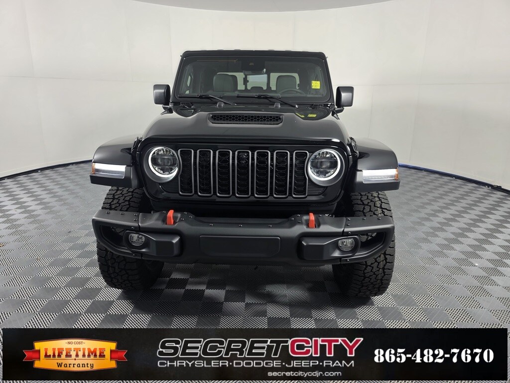2025 Jeep Gladiator Mojave photo 2