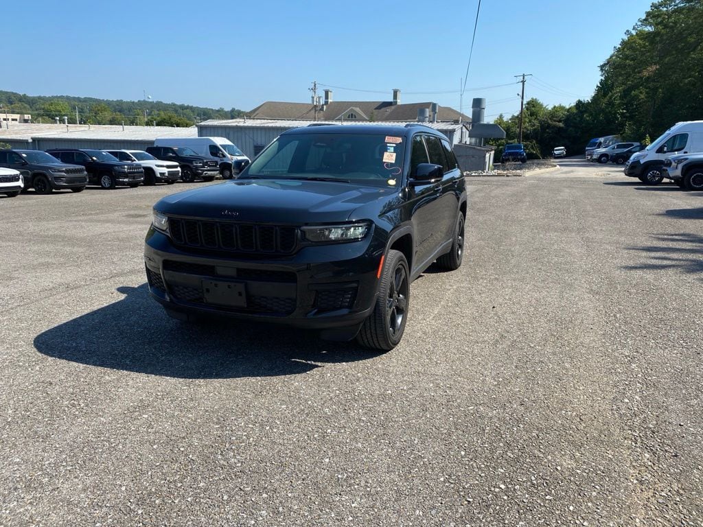 2023 Jeep Grand Cherokee L Laredo, Altitude