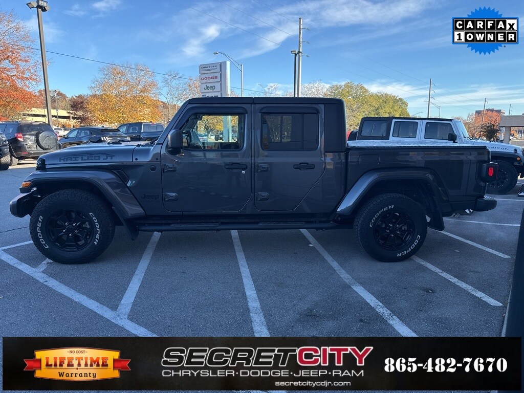 2021 Jeep Gladiator Willys photo 3