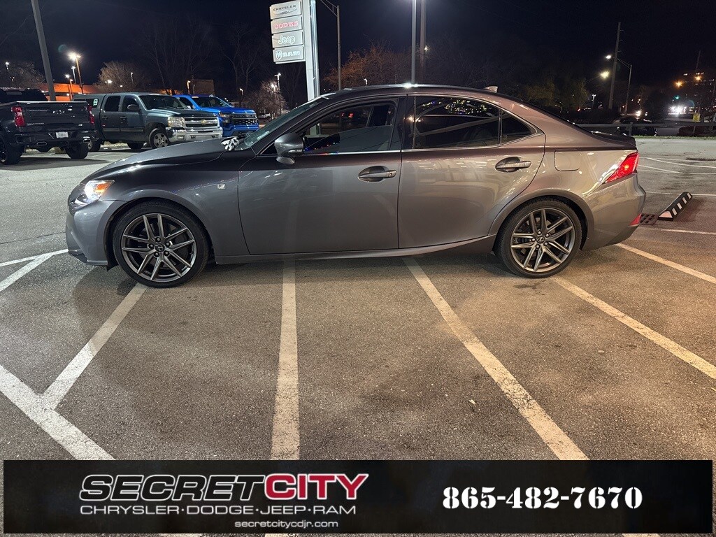 2016 Lexus IS 350 F SPORT photo 2