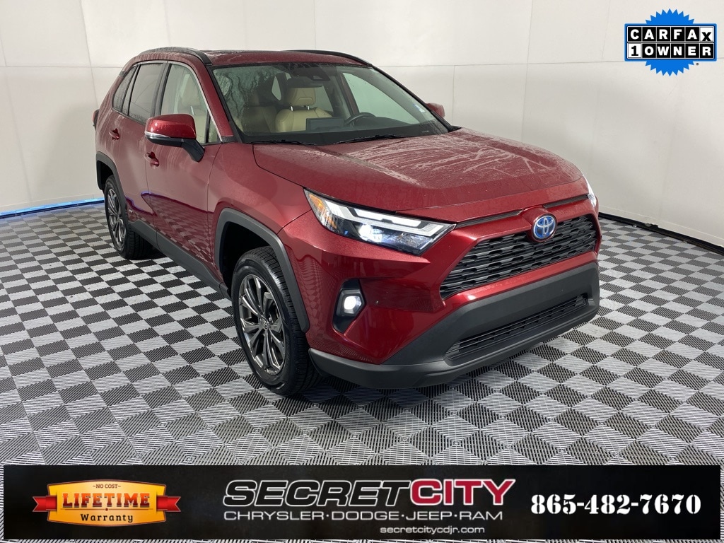 2022 Toyota RAV4 XLE Premium's photo