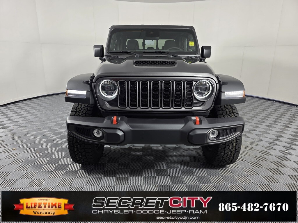 2025 Jeep Gladiator Mojave photo 2