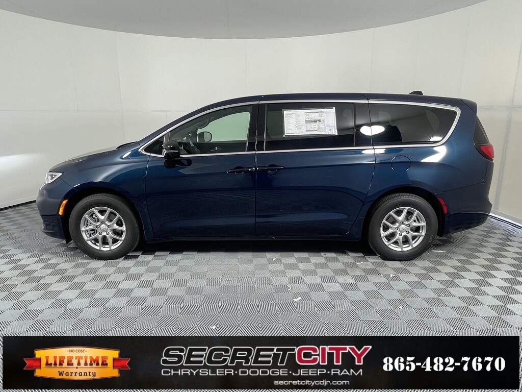 2025 Chrysler Pacifica photo 4