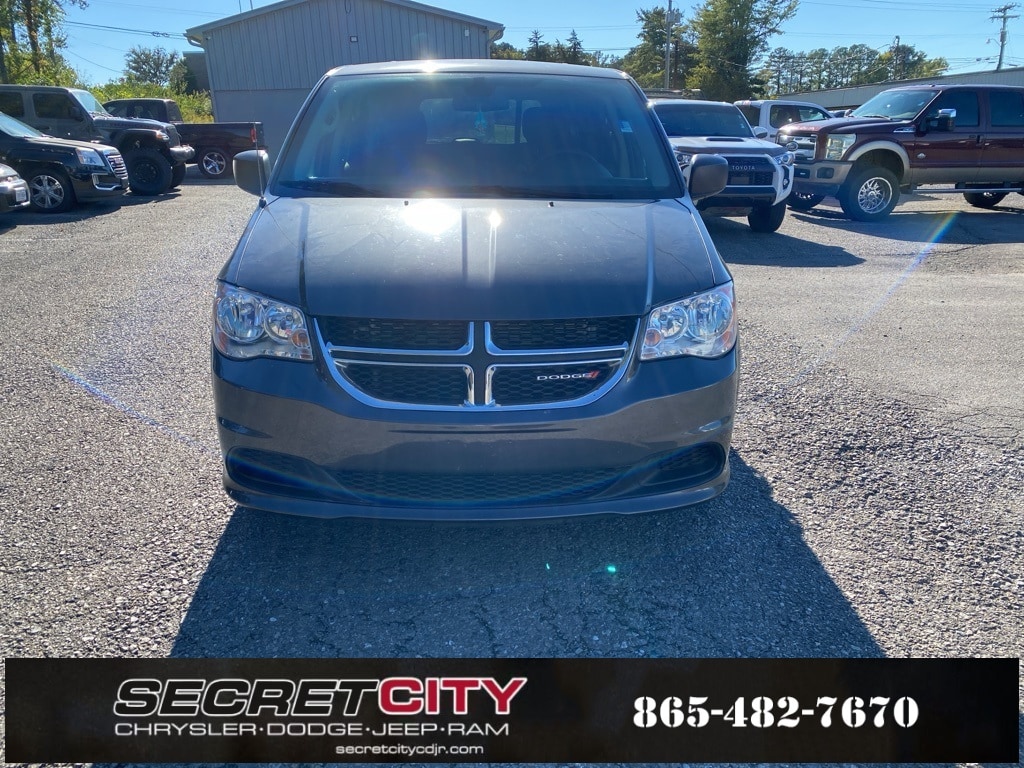 Used 2019 Dodge Grand Caravan SE with VIN 2C4RDGBG1KR500756 for sale in Oak Ridge, TN