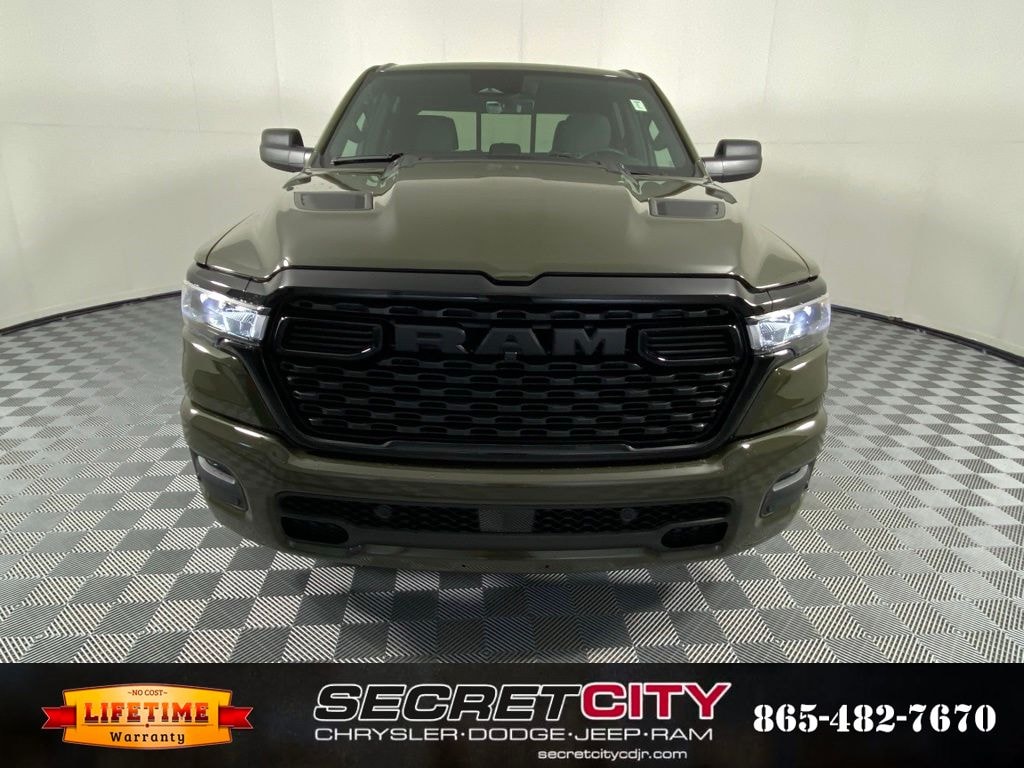 New 2026 Ram 1500 EXPRESS CREW CAB 4X4 5'7 BOX Pickup