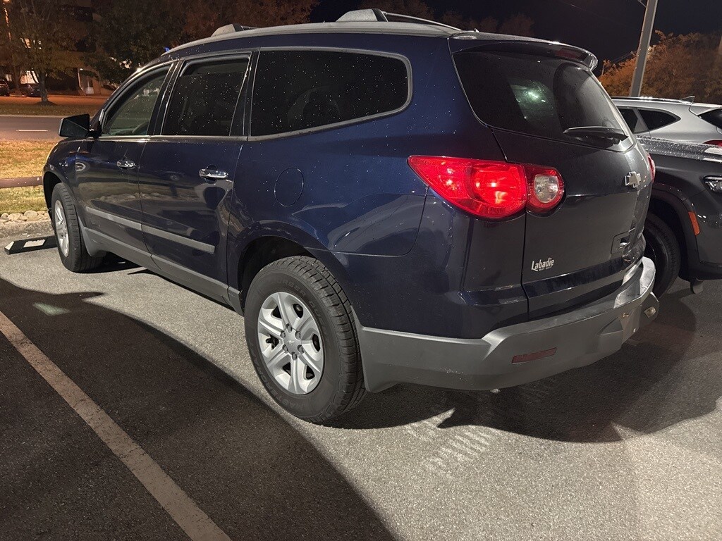 Used 2010 Chevrolet Traverse LS SUV