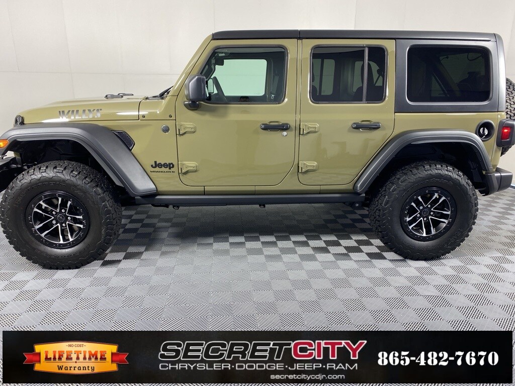 2025 Jeep Wrangler Willys photo 4