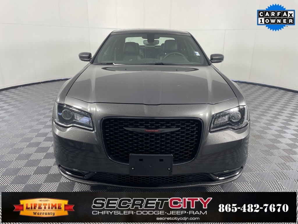 Used 2023 Chrysler 300 S with VIN 2C3CCABG3PH613826 for sale in Oak Ridge, TN