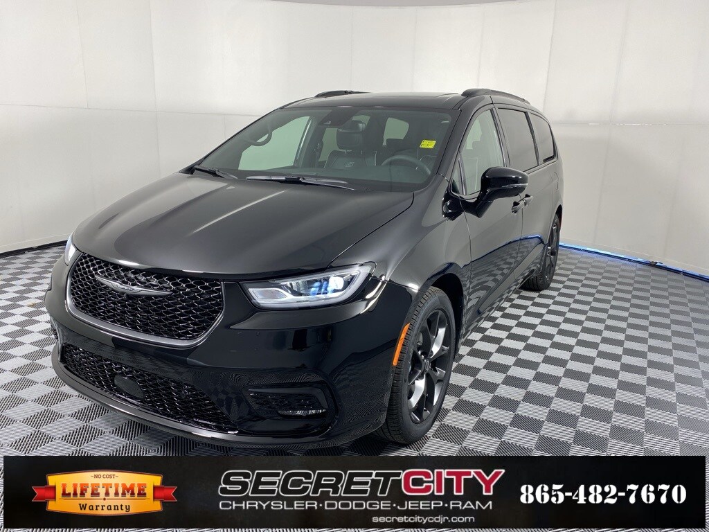 2026 Chrysler Pacifica Limited photo 3