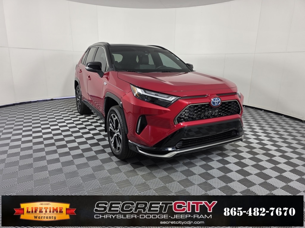 2024 Toyota RAV4 XSE's photo