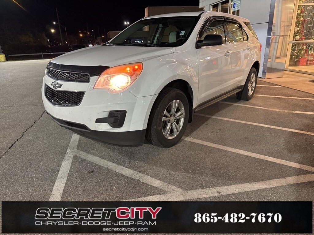 2015 Chevrolet Equinox LS photo 2