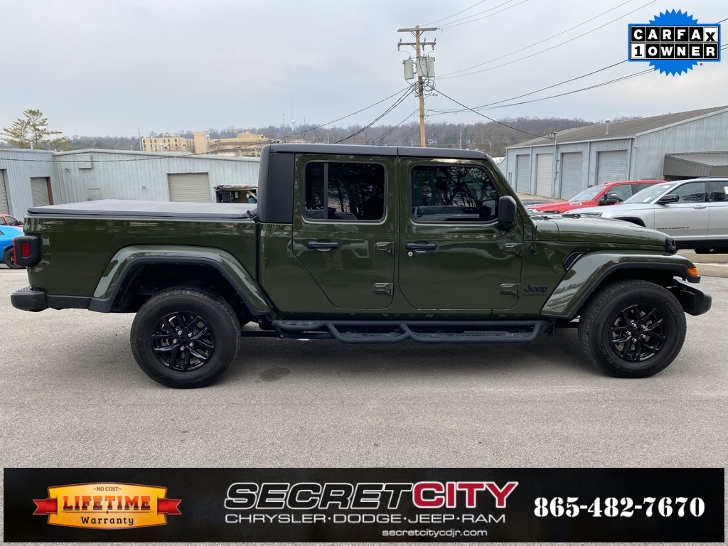 Used 2023 Jeep Gladiator Sport Truck
