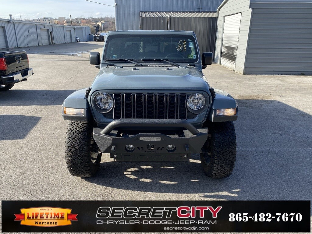 Used 2024 Jeep Gladiator Nighthawk Truck