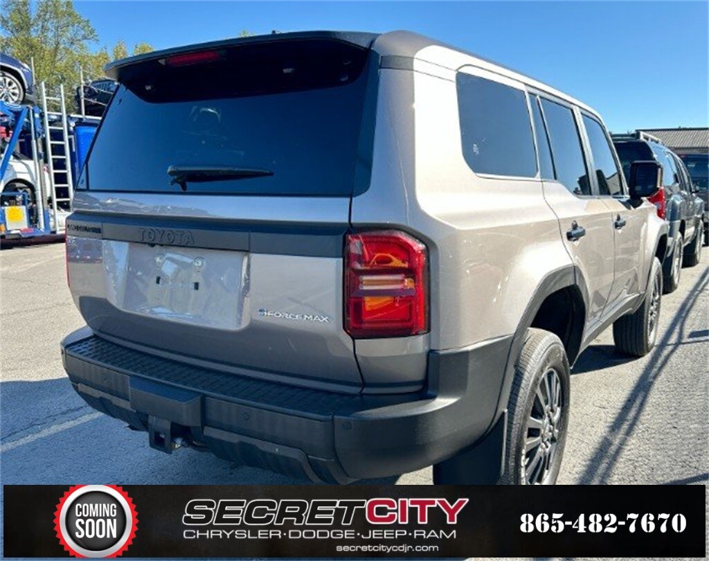 2025 Toyota Land Cruiser Base photo 3