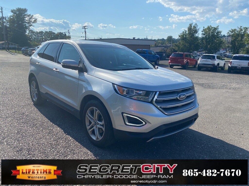2016 Ford Edge Titanium photo 3