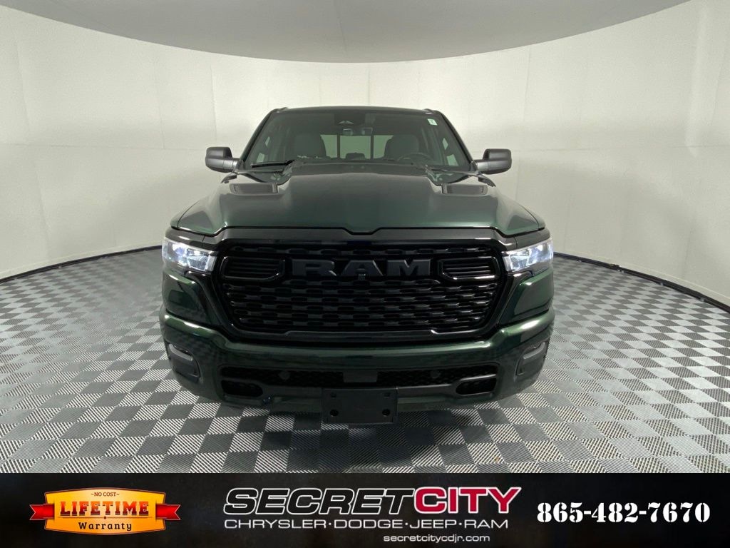 New 2026 Ram 1500 EXPRESS CREW CAB 4X4 5'7 BOX Pickup