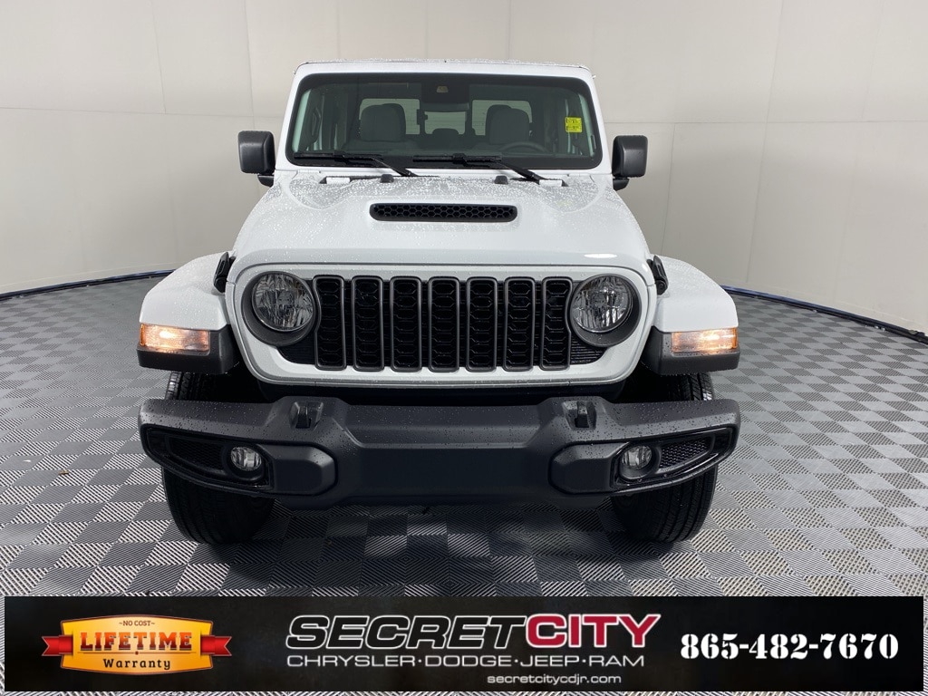 New 2025 Jeep Gladiator SPORT S 4X4 Pickup