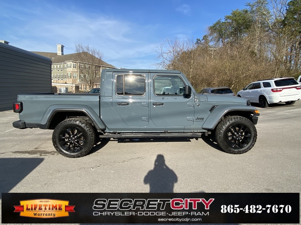 Used 2024 Jeep Gladiator Nighthawk Truck