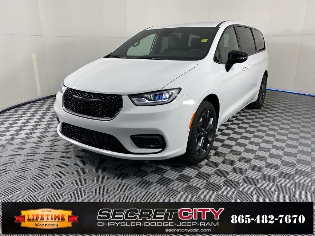 New 2026 Chrysler Pacifica SELECT AWD Passenger Van