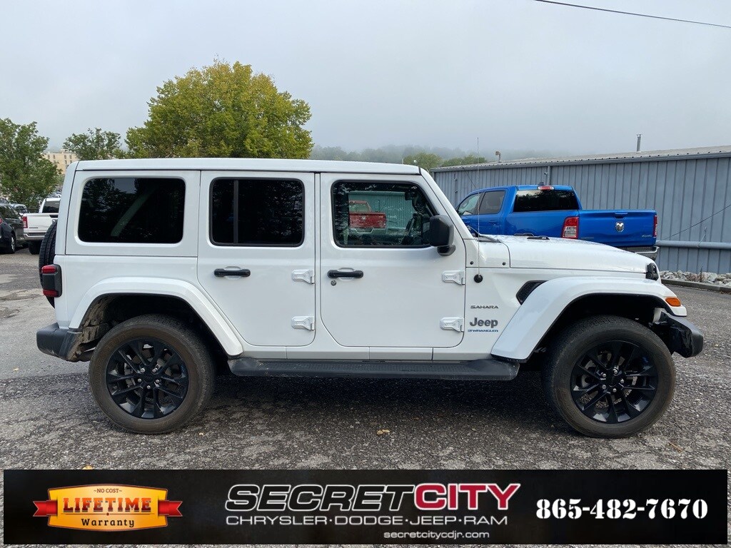 2023 Jeep Wrangler Sahara 4xe photo 4