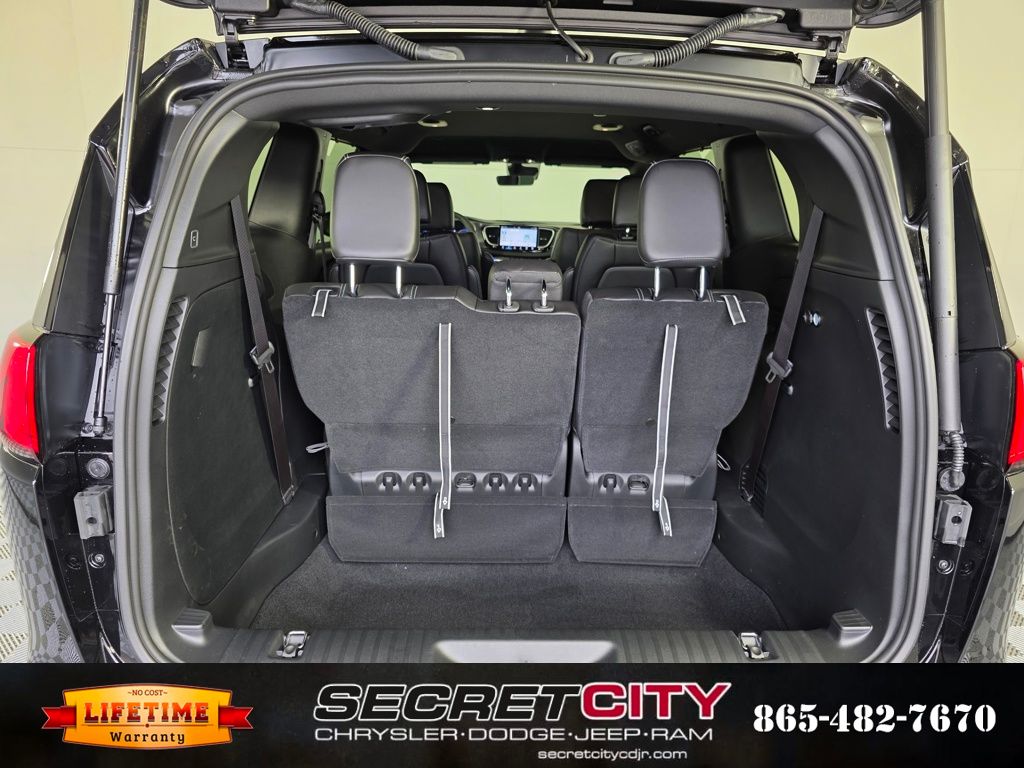 2026 Chrysler Voyager LX - Photo 30