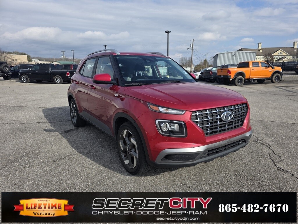 Used 2021 Hyundai Venue SEL SUV