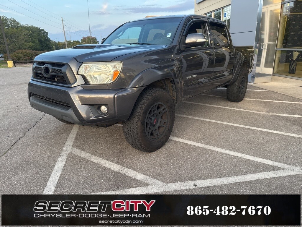 2015 Toyota Tacoma Base photo 2