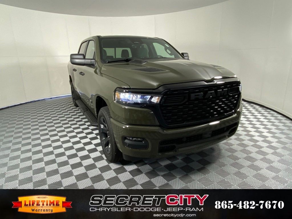 New 2026 Ram 1500 EXPRESS CREW CAB 4X4 5'7 BOX Pickup