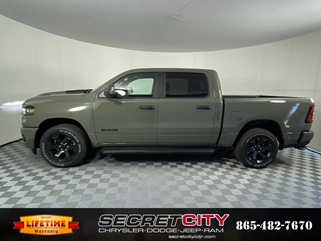 New 2026 Ram 1500 EXPRESS CREW CAB 4X4 5'7 BOX Pickup