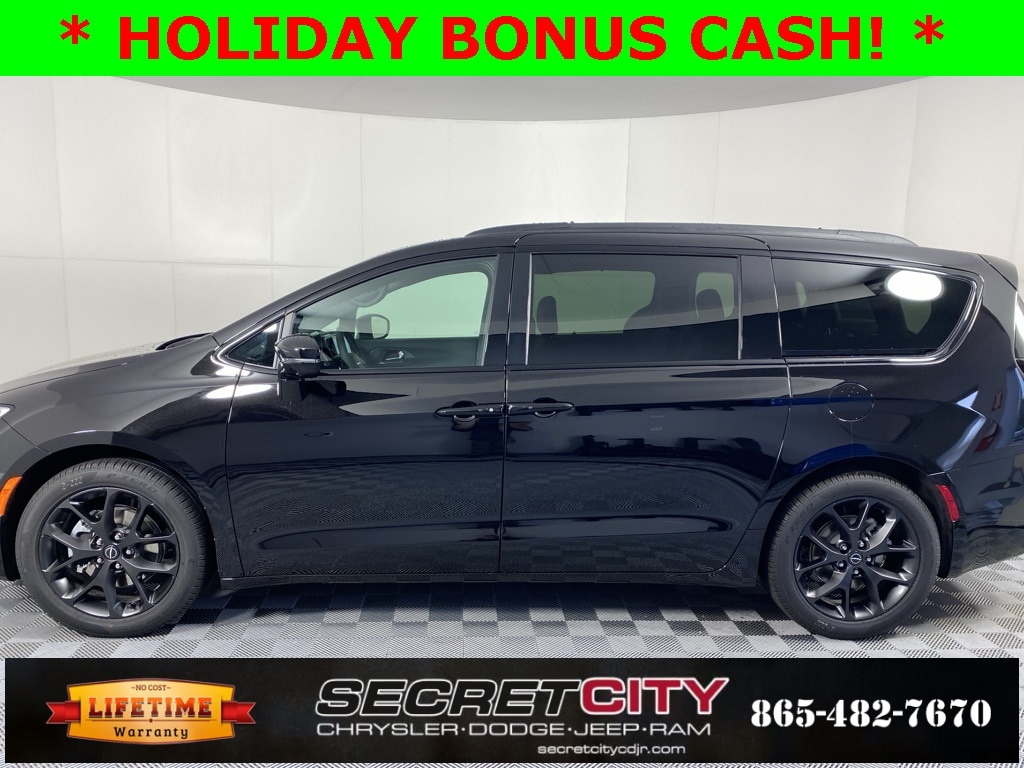 New 2026 Chrysler Pacifica SELECT Passenger Van