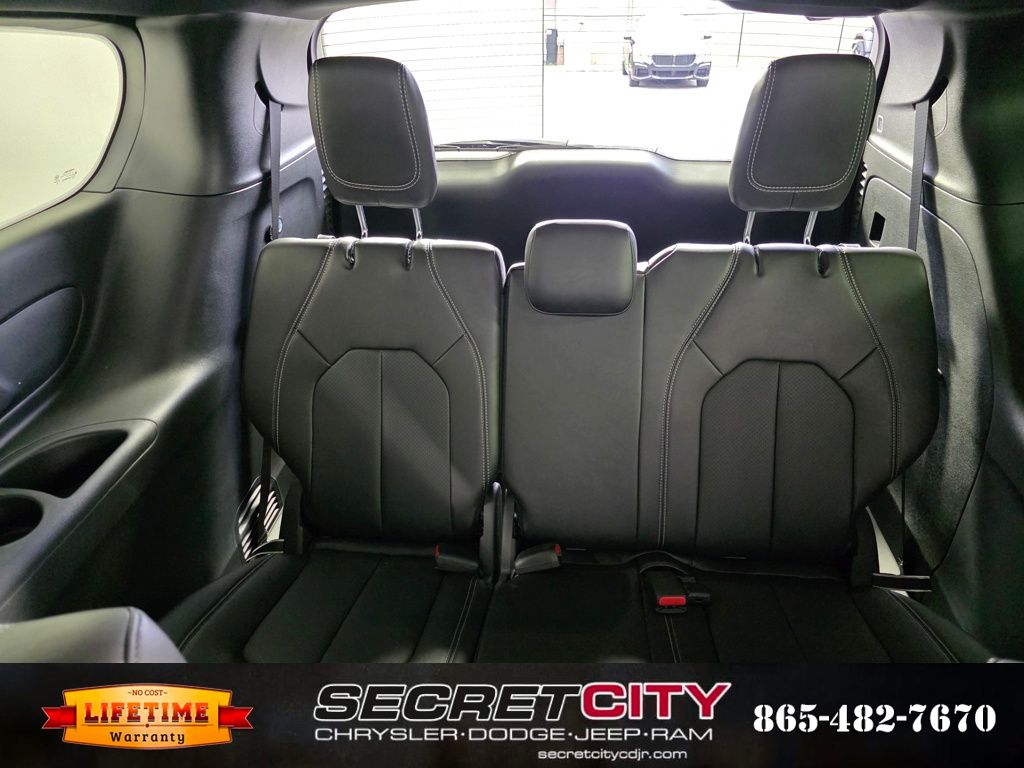 2026 Chrysler Voyager LX - Photo 29