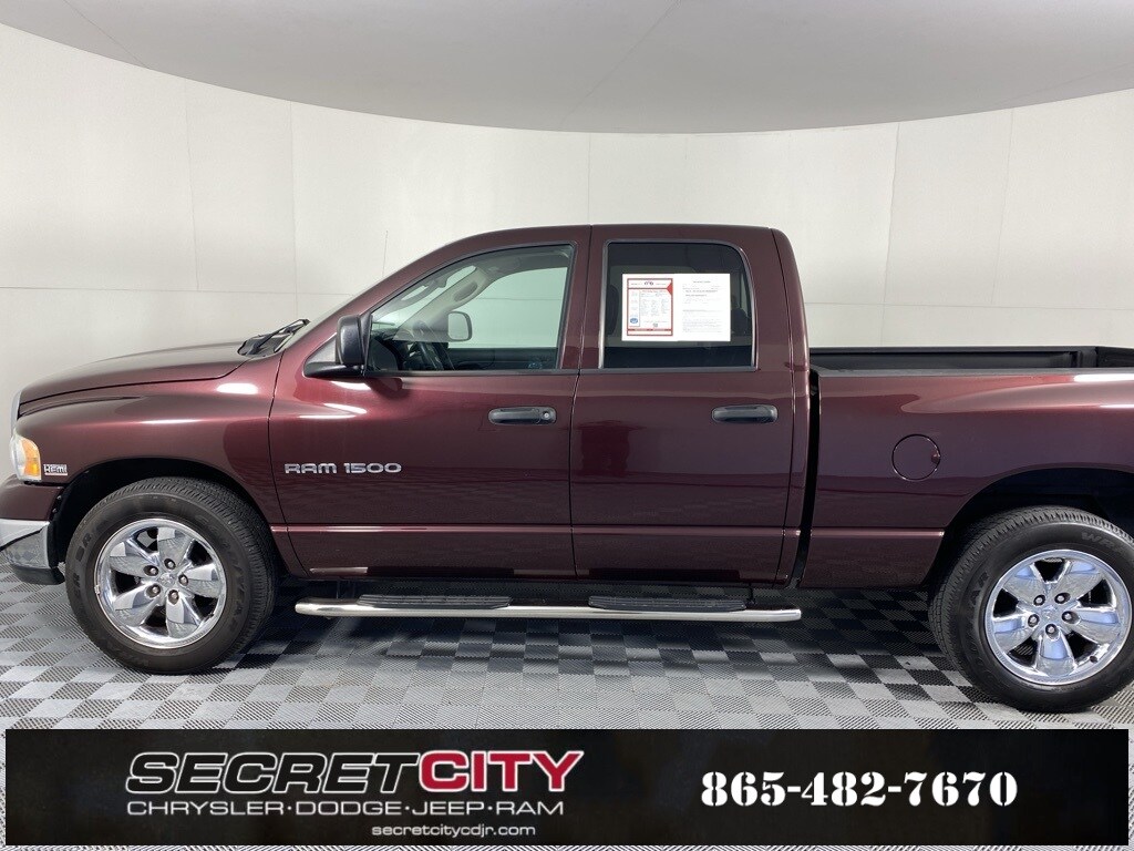 2004 Dodge Ram SLT photo 4
