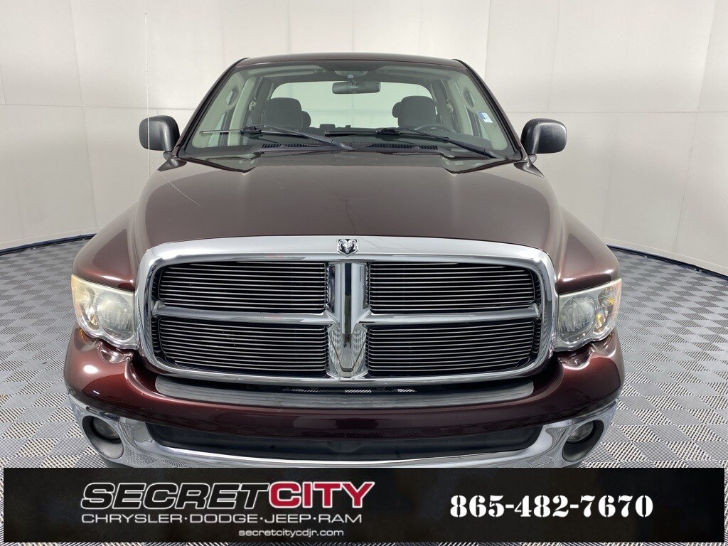 2004 Dodge Ram SLT photo 2