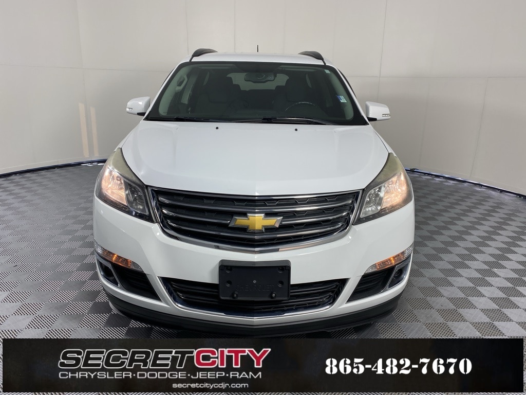 Used 2016 Chevrolet Traverse 2LT with VIN 1GNKVHKD4GJ328865 for sale in Oak Ridge, TN