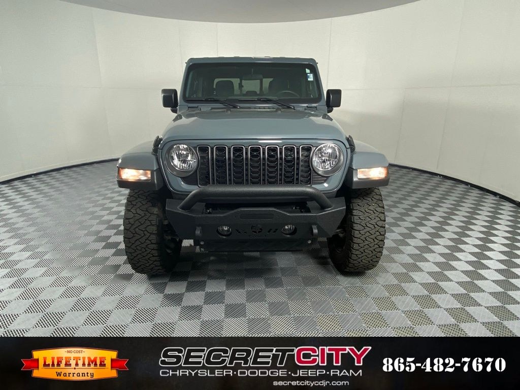 Used 2024 Jeep Gladiator Nighthawk Truck