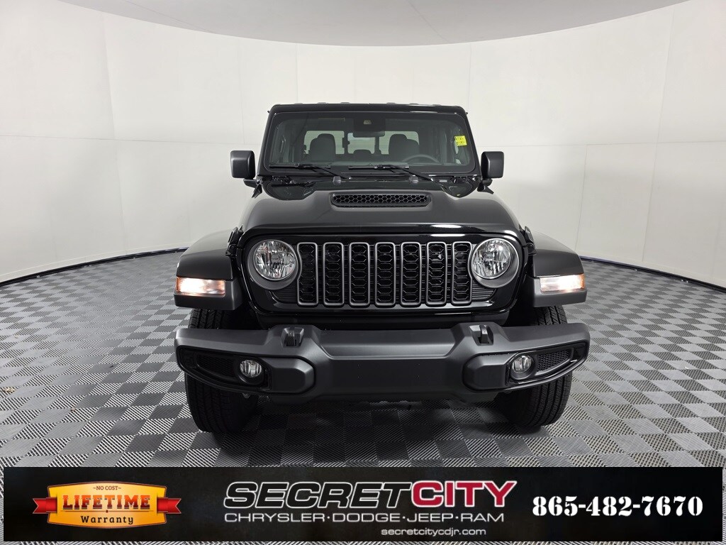 2025 Jeep Gladiator Sport S photo 2