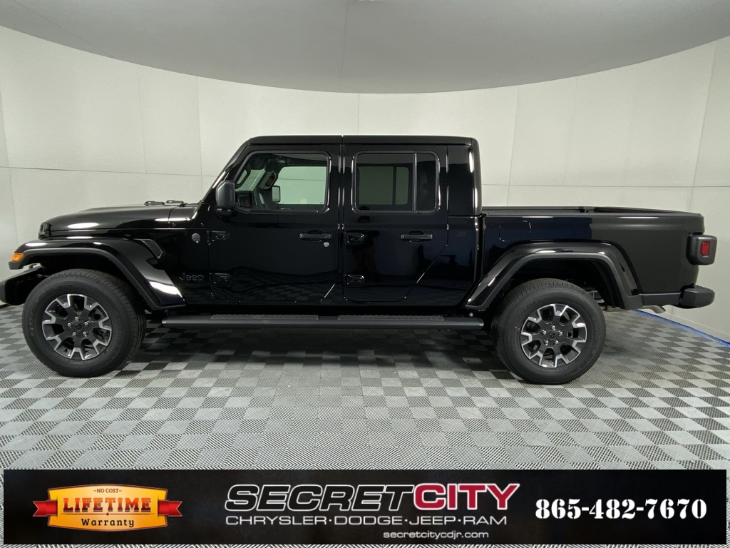 New 2026 Jeep Gladiator SAHARA 4X4 Pickup