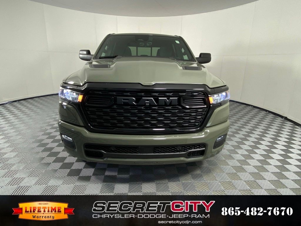 New 2026 Ram 1500 EXPRESS CREW CAB 4X4 5'7 BOX Pickup