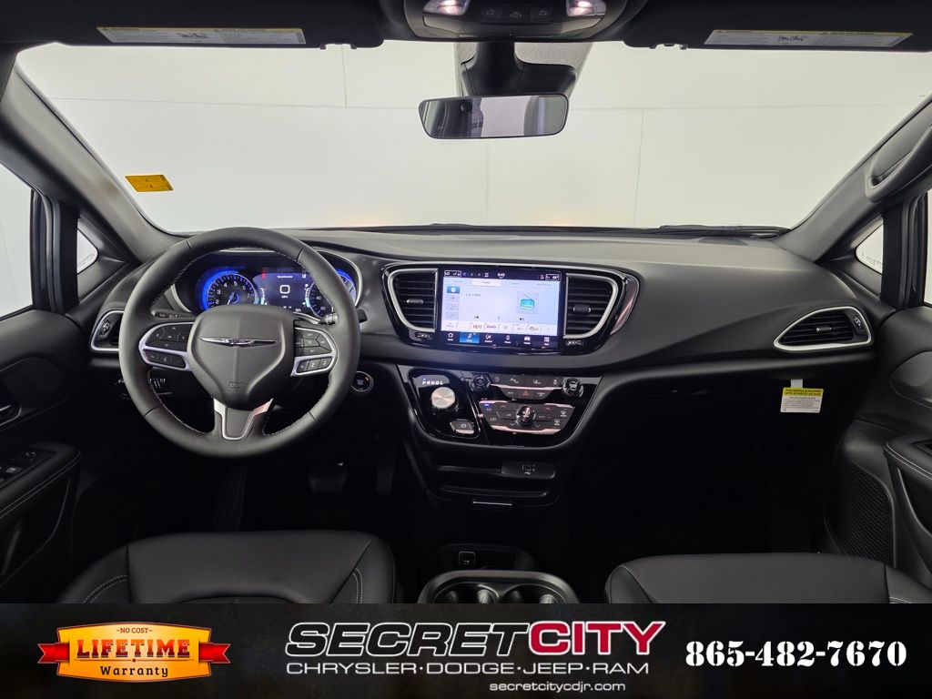 2026 Chrysler Voyager LX - Photo 28