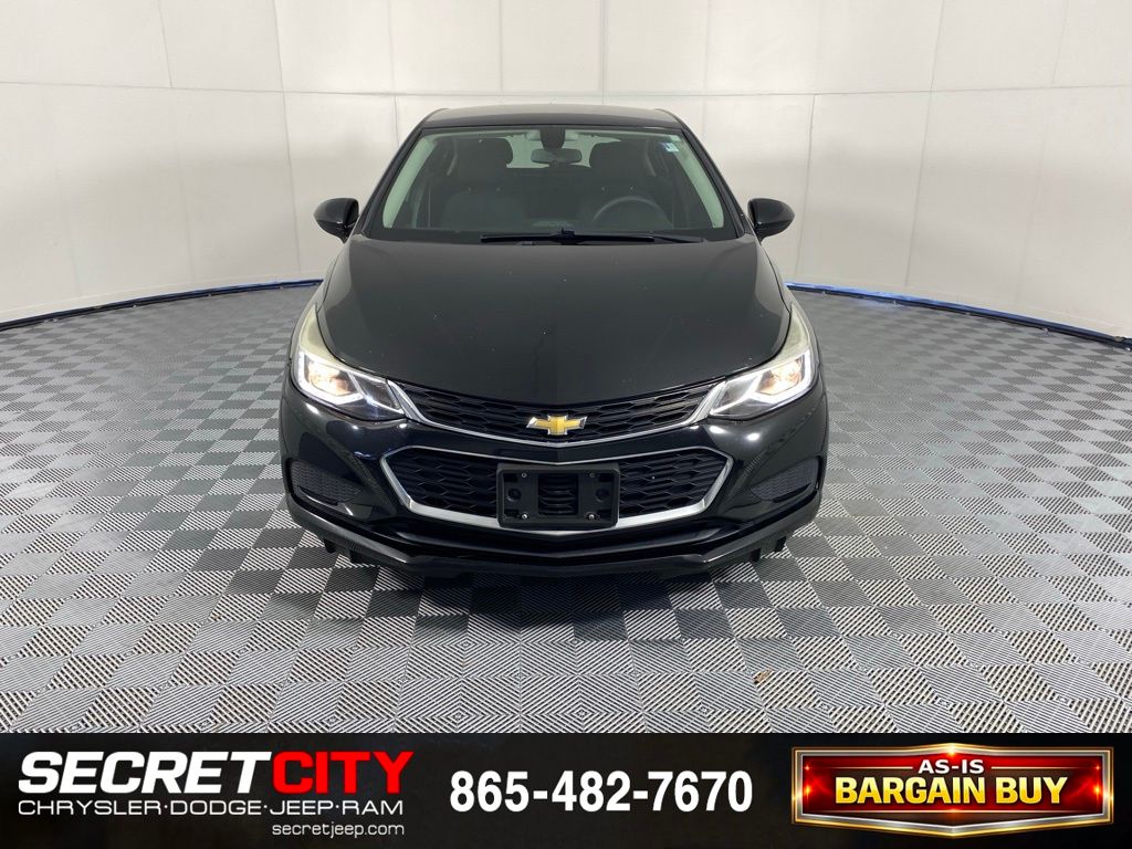 Used 2018 Chevrolet Cruze LT with VIN 3G1BE6SM4JS534344 for sale in Oak Ridge, TN